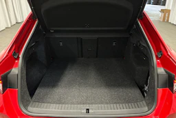 punainen Skoda Enyaq 2023 kuva 15.