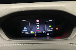 punainen Skoda Enyaq 2023 kuva 26.