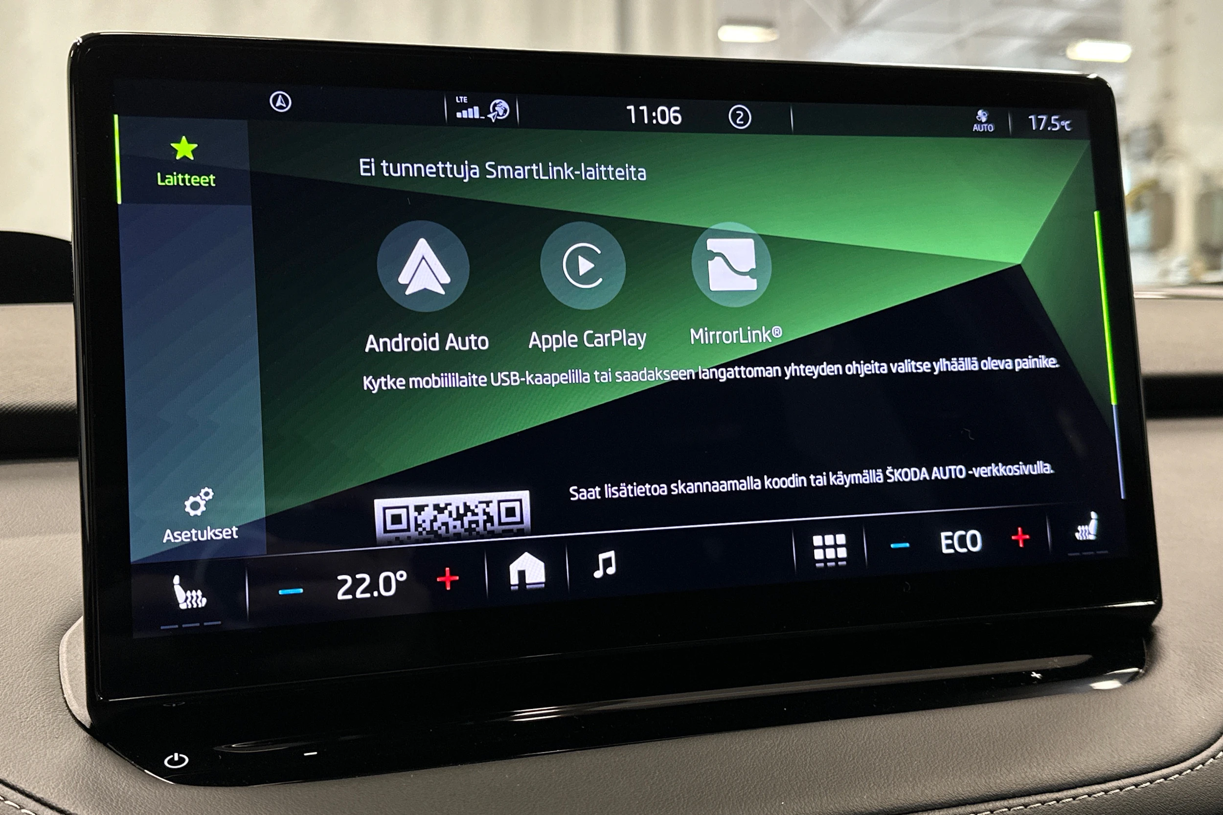 punainen Skoda Enyaq 2023 kuva 31.