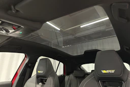 punainen Skoda Enyaq 2023 kuva 38.