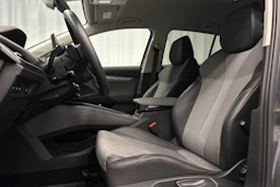 harmaa Skoda Enyaq 2023 kuva 25.