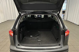 harmaa Skoda Enyaq 2023 kuva 27.