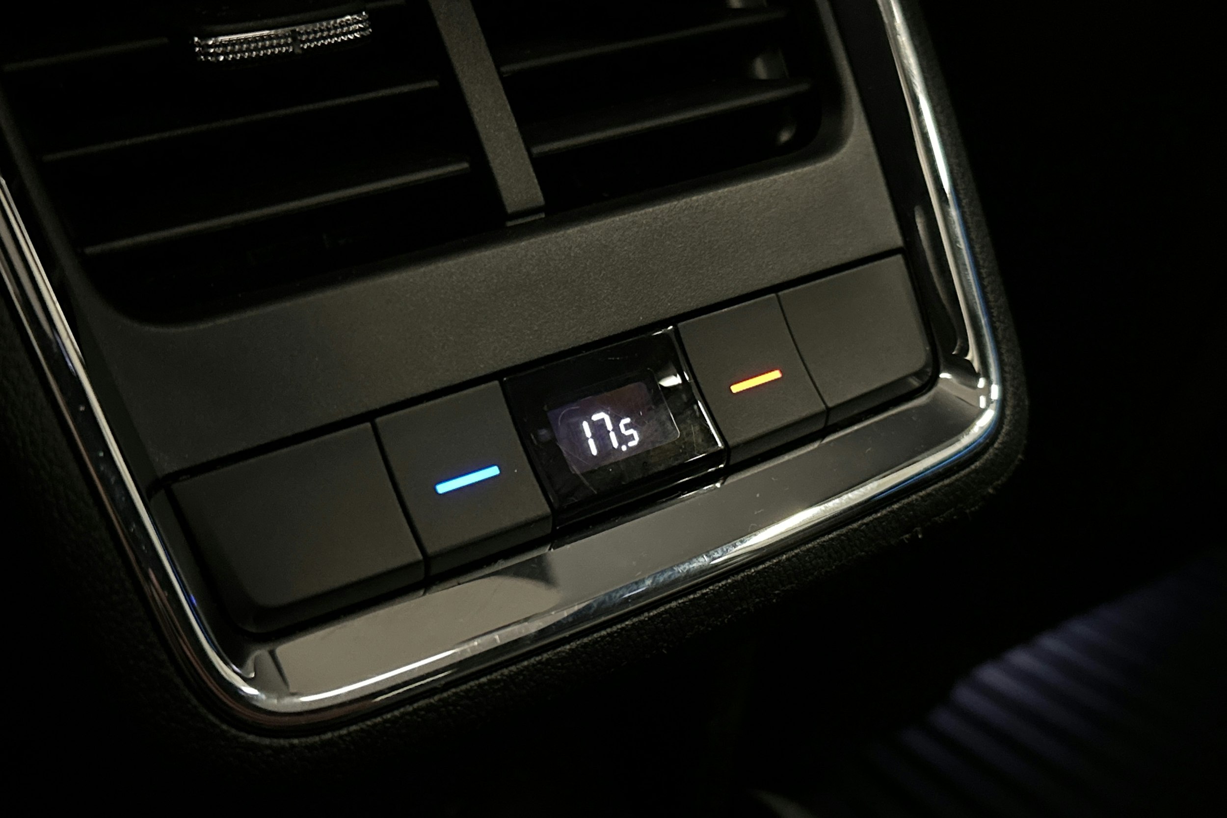 vihreä Skoda Enyaq 2023 kuva 15.
