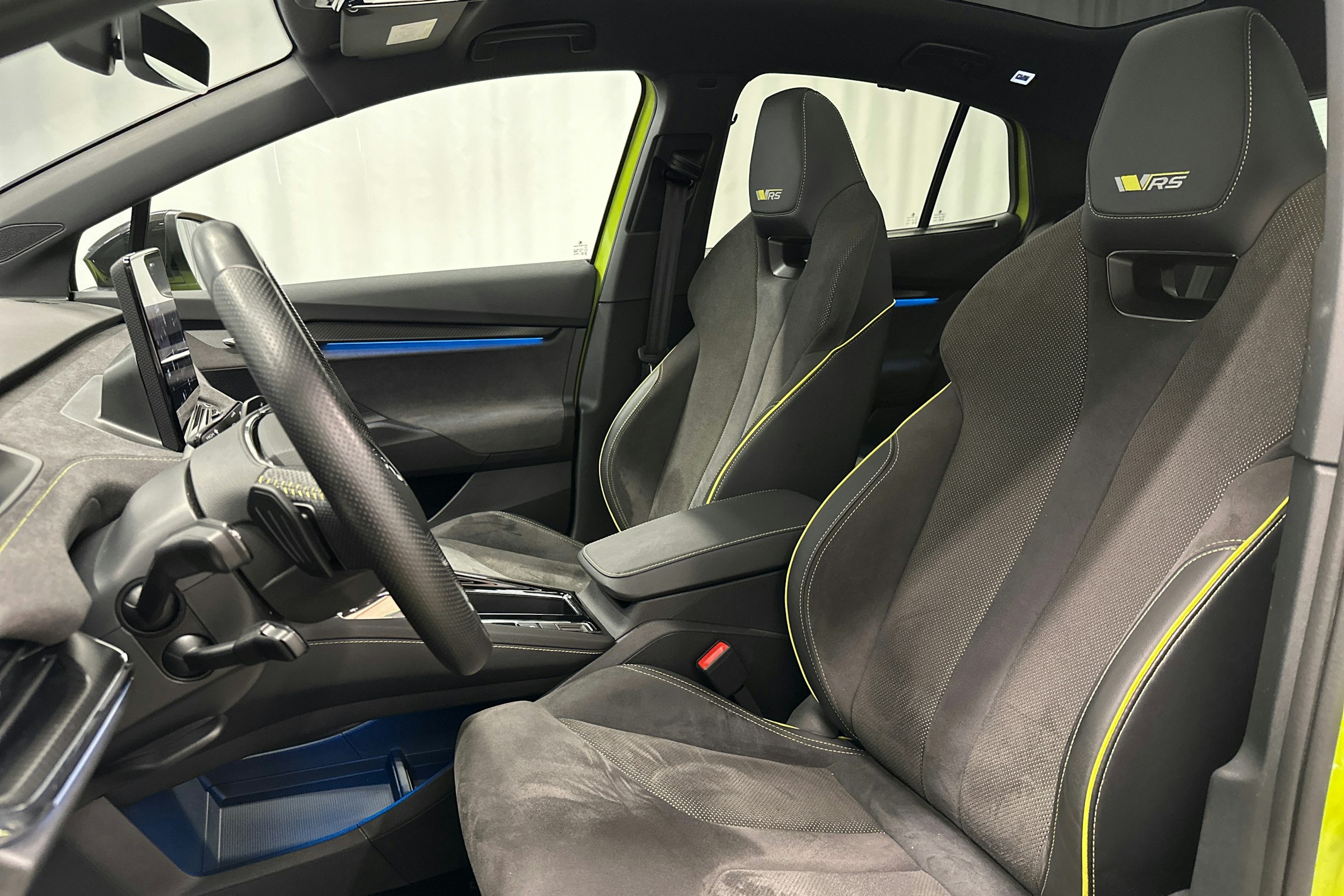 vihreä Skoda Enyaq 2023 kuva 16.