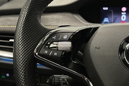 vihreä Skoda Enyaq 2023 kuva 19.