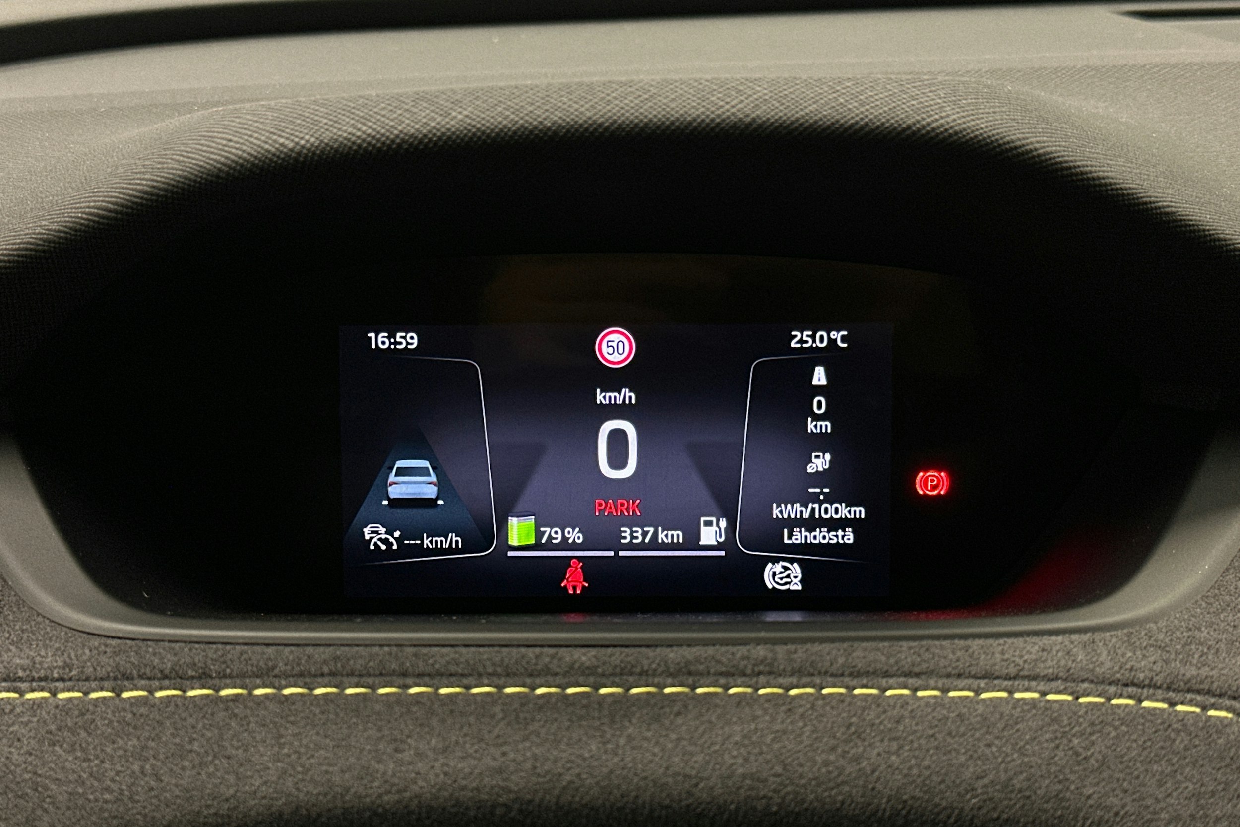 vihreä Skoda Enyaq 2023 kuva 22.