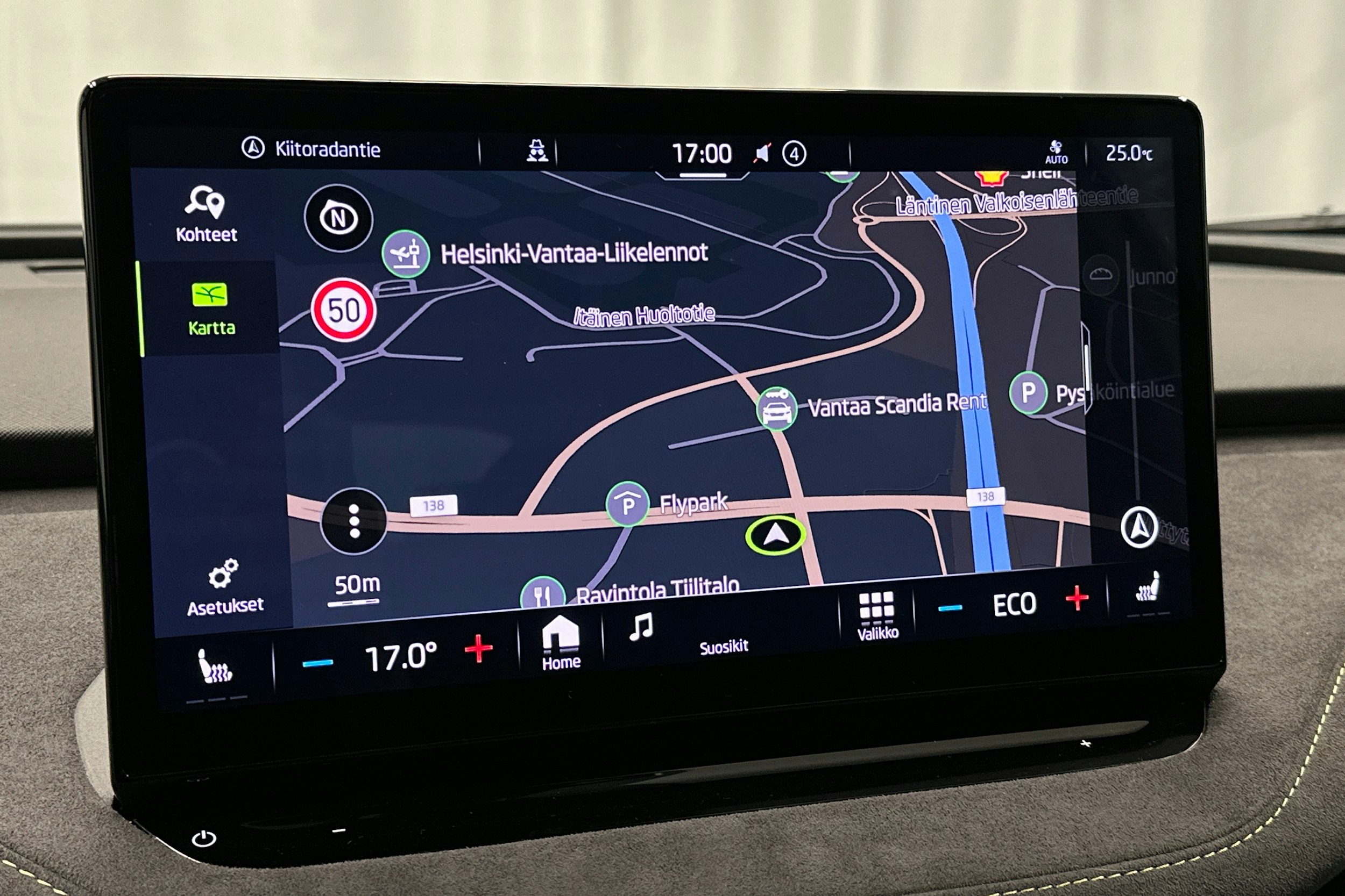 vihreä Skoda Enyaq 2023 kuva 24.