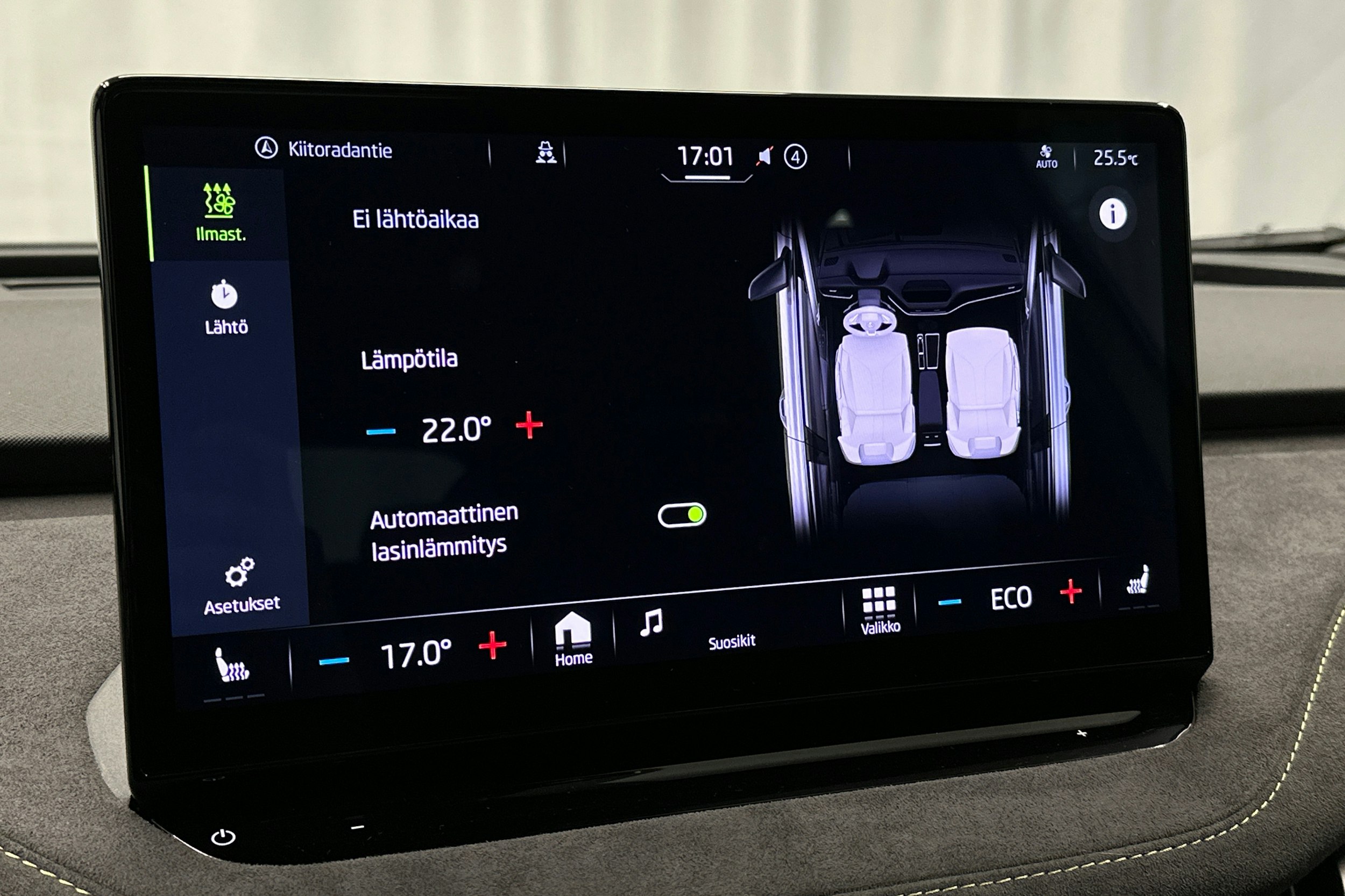 vihreä Skoda Enyaq 2023 kuva 28.
