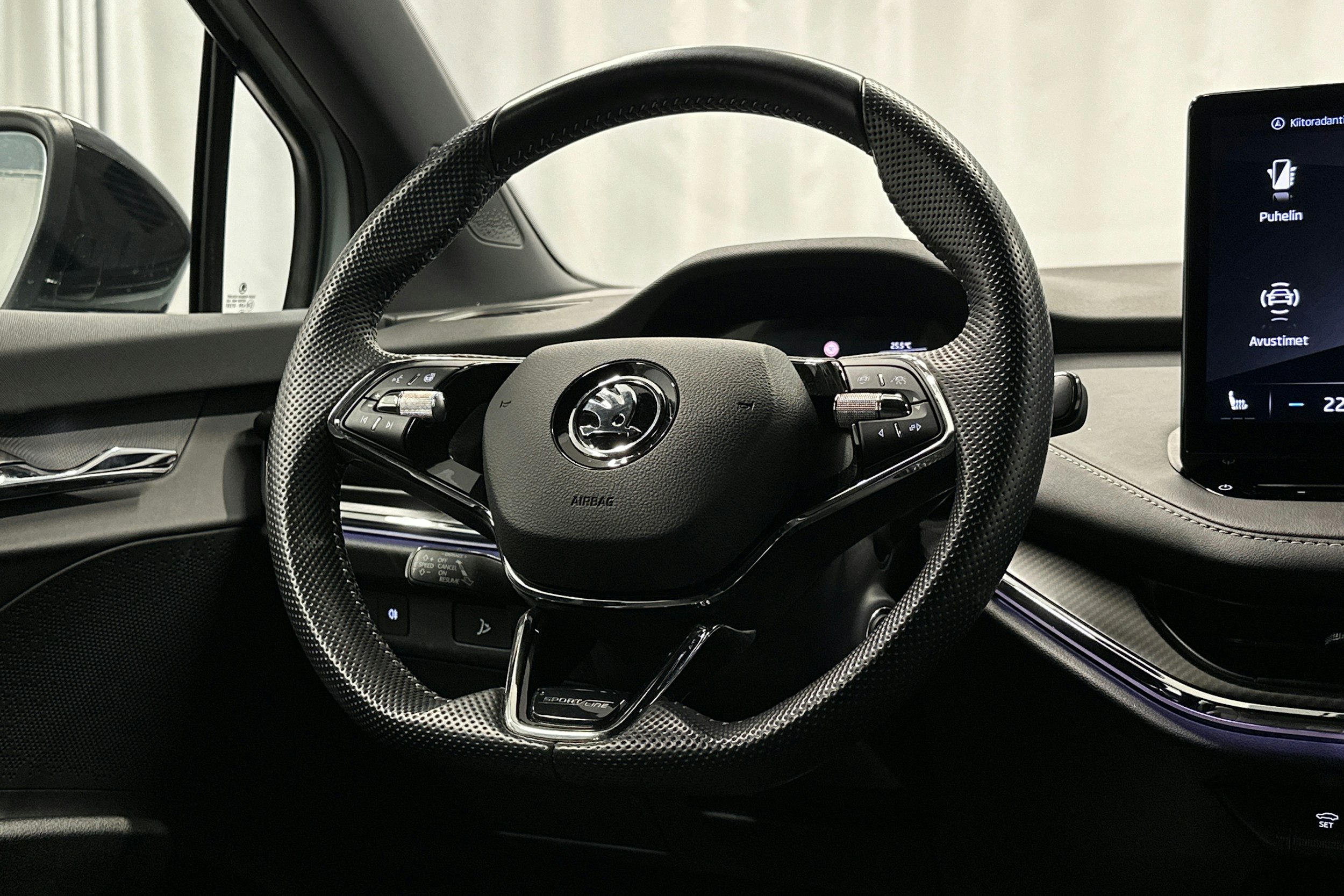 hopea Skoda Enyaq 2023 kuva 18.