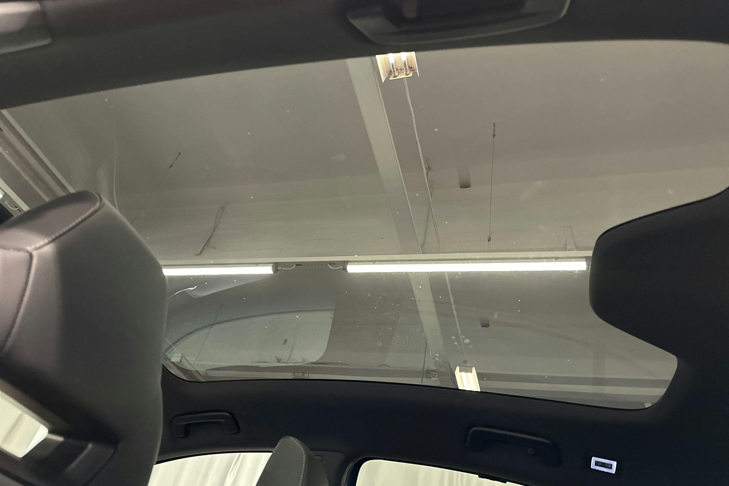 sininen Skoda Enyaq 2023 kuva 14.
