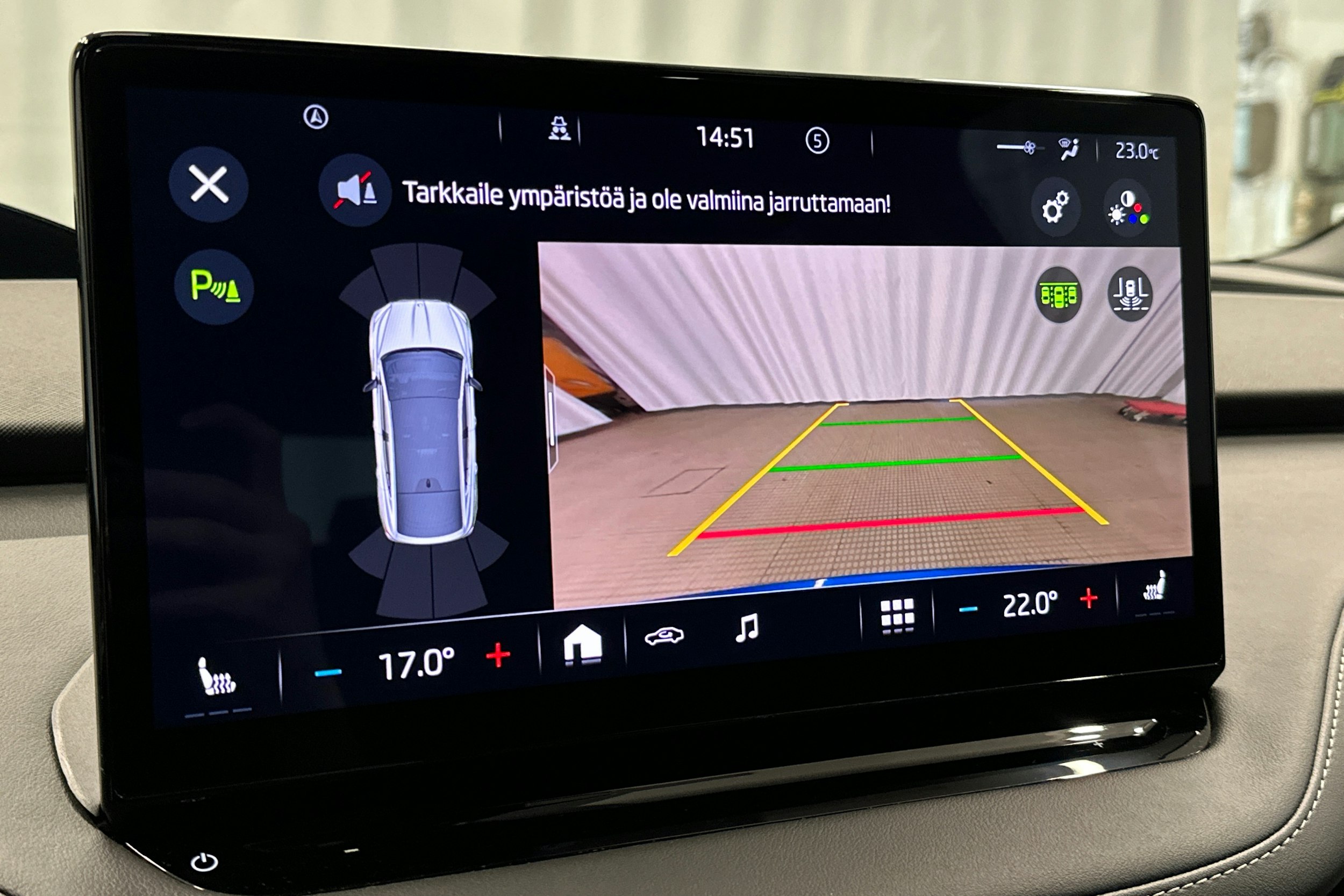 sininen Skoda Enyaq 2023 kuva 30.