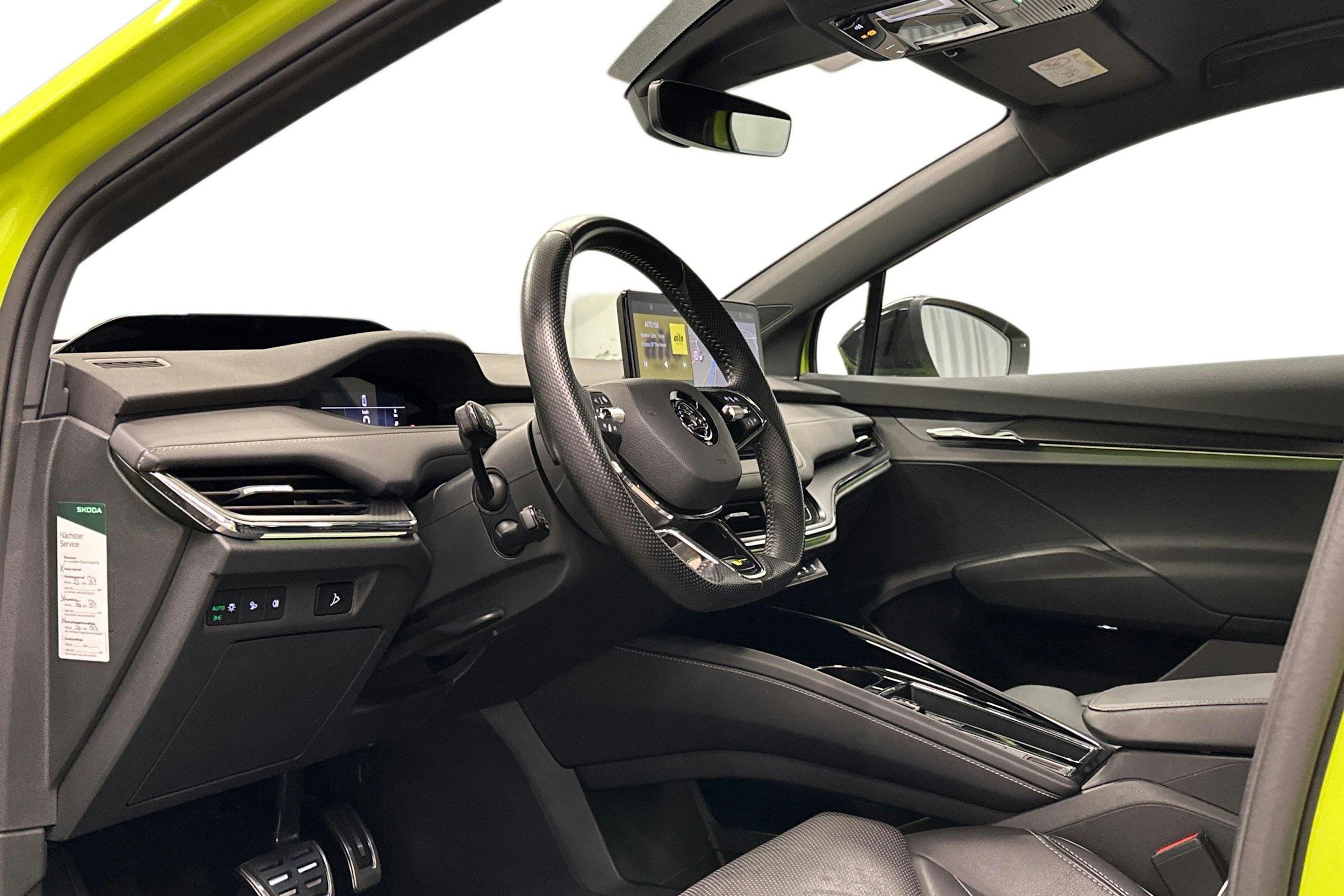 vihreä Skoda Enyaq 2023 kuva 7.