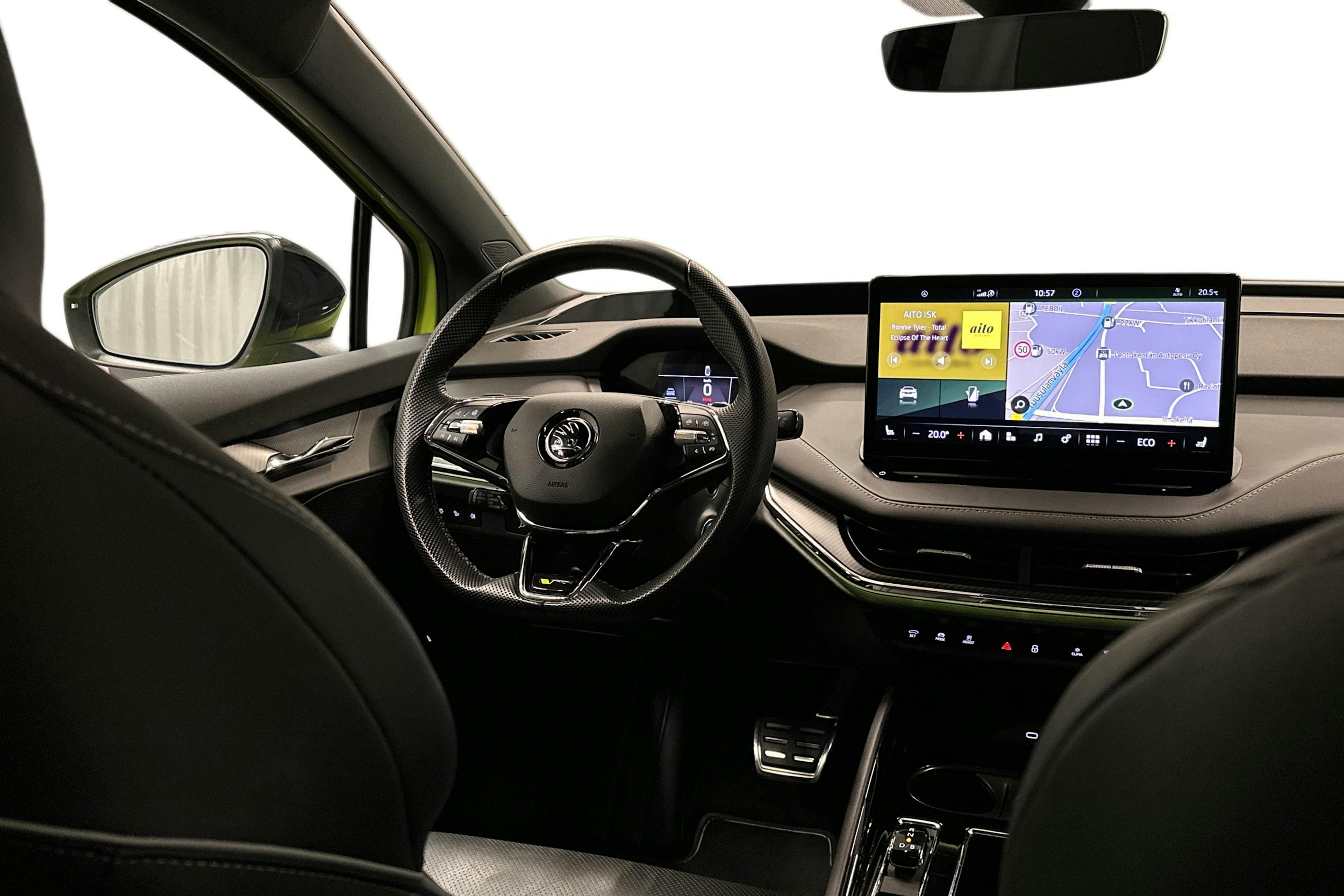 vihreä Skoda Enyaq 2023 kuva 9.