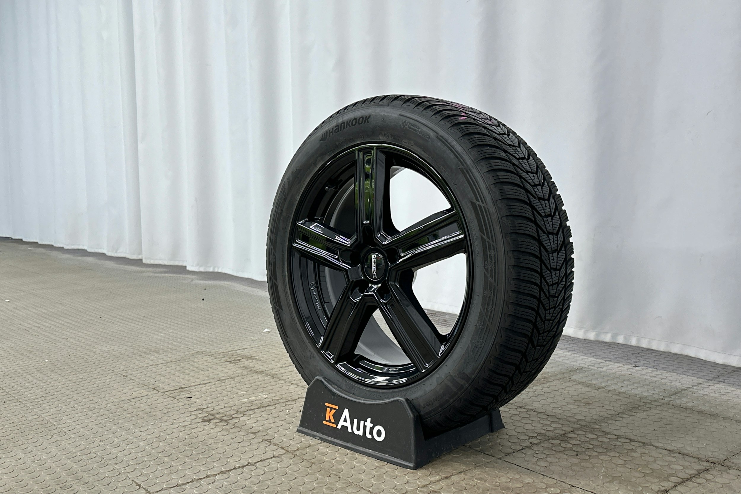 vihreä Skoda Enyaq 2023 kuva 13.