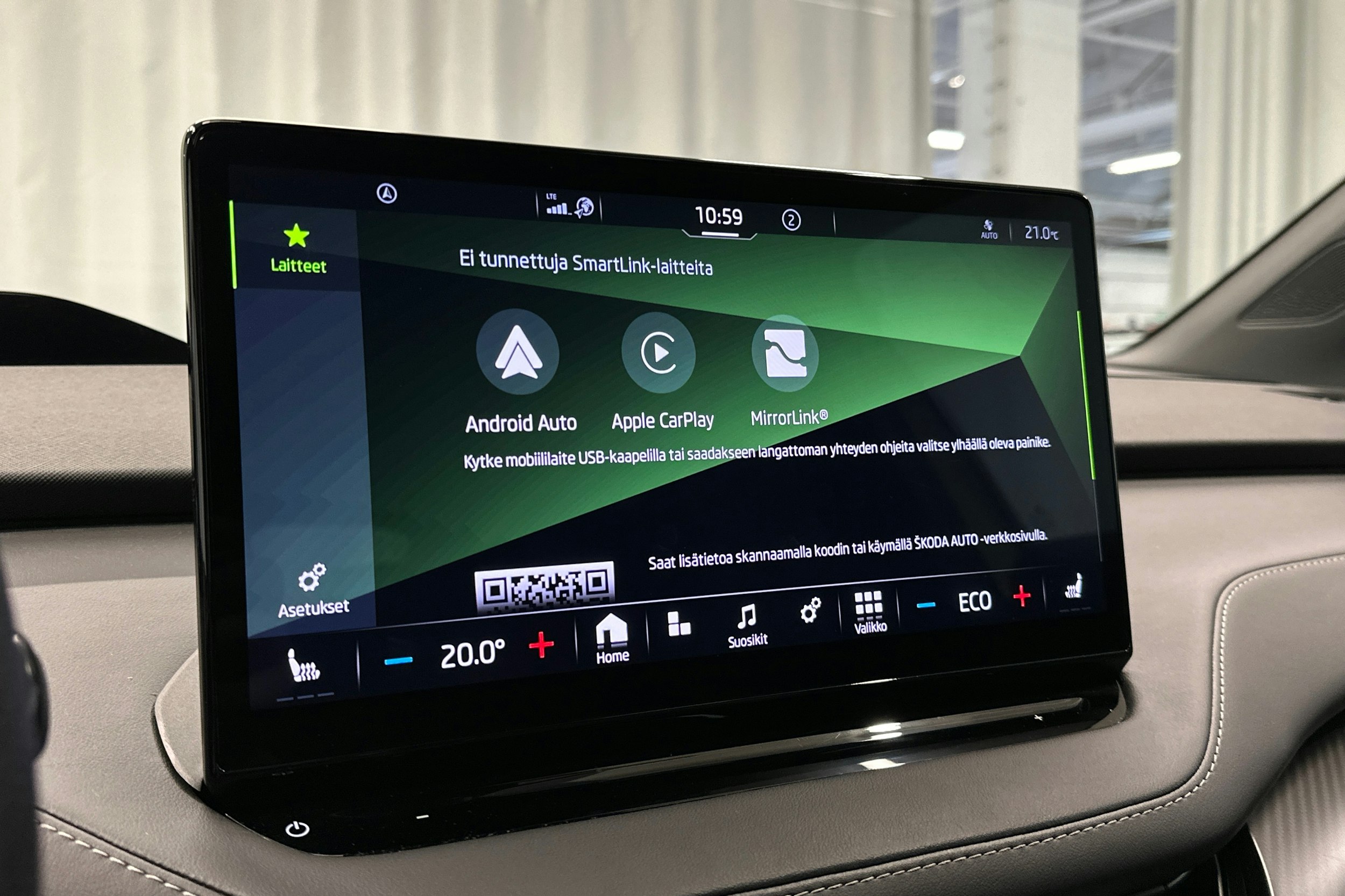 vihreä Skoda Enyaq 2023 kuva 21.