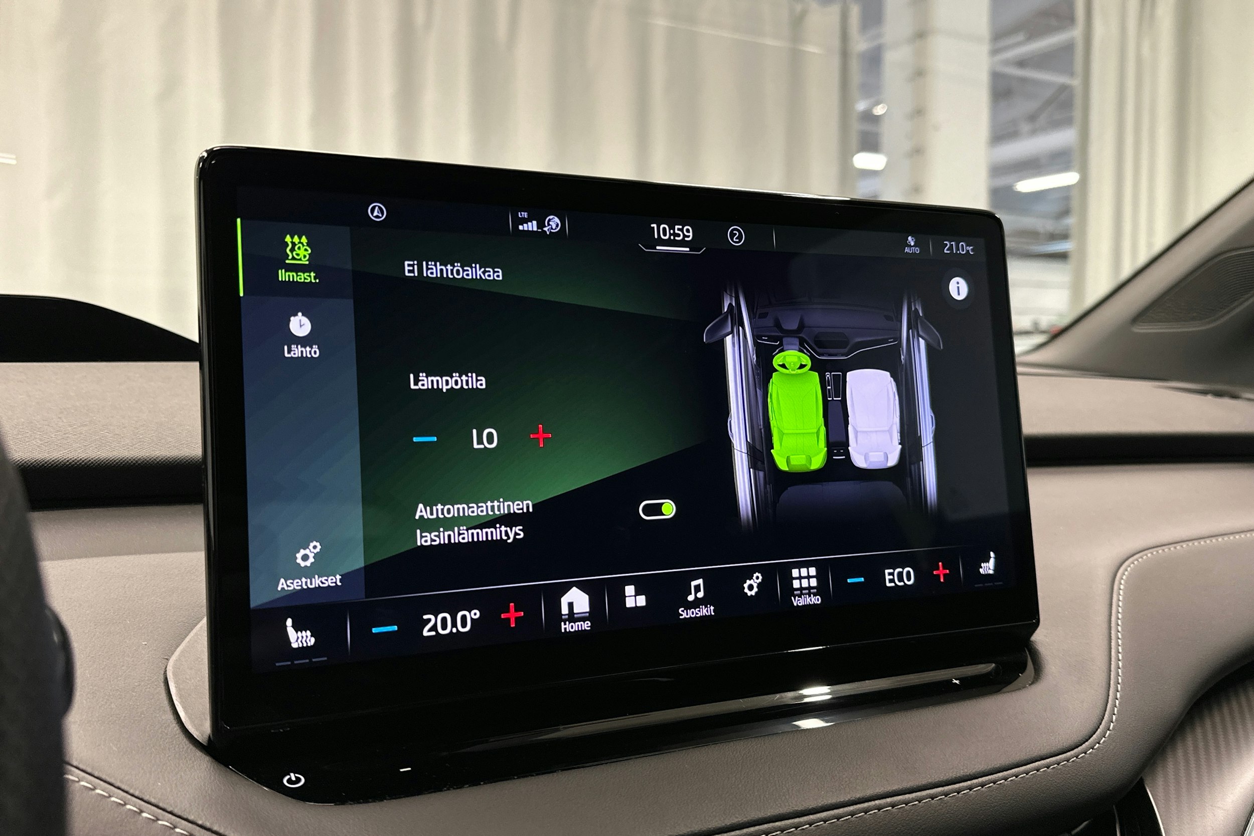 vihreä Skoda Enyaq 2023 kuva 22.