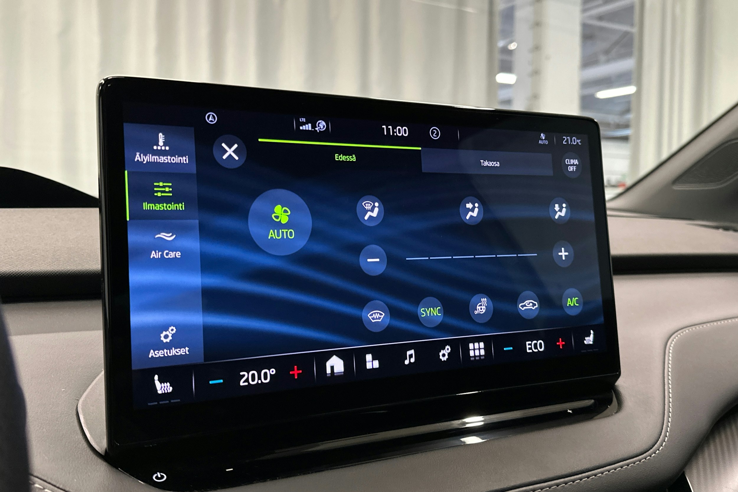 vihreä Skoda Enyaq 2023 kuva 23.