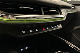 vihreä Skoda Enyaq 2023 kuva 26.