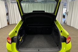 vihreä Skoda Enyaq 2023 kuva 33.