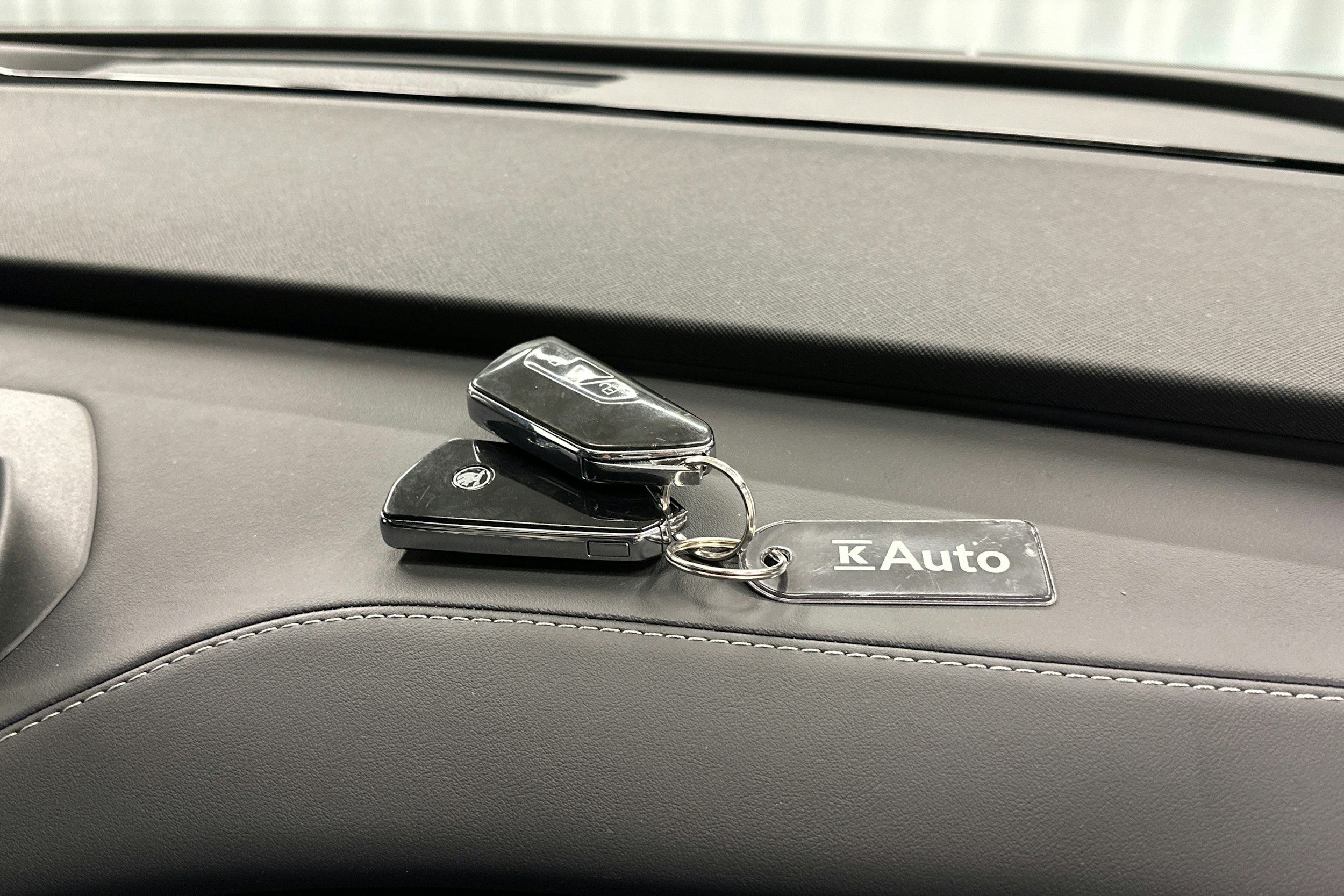 vihreä Skoda Enyaq 2023 kuva 37.