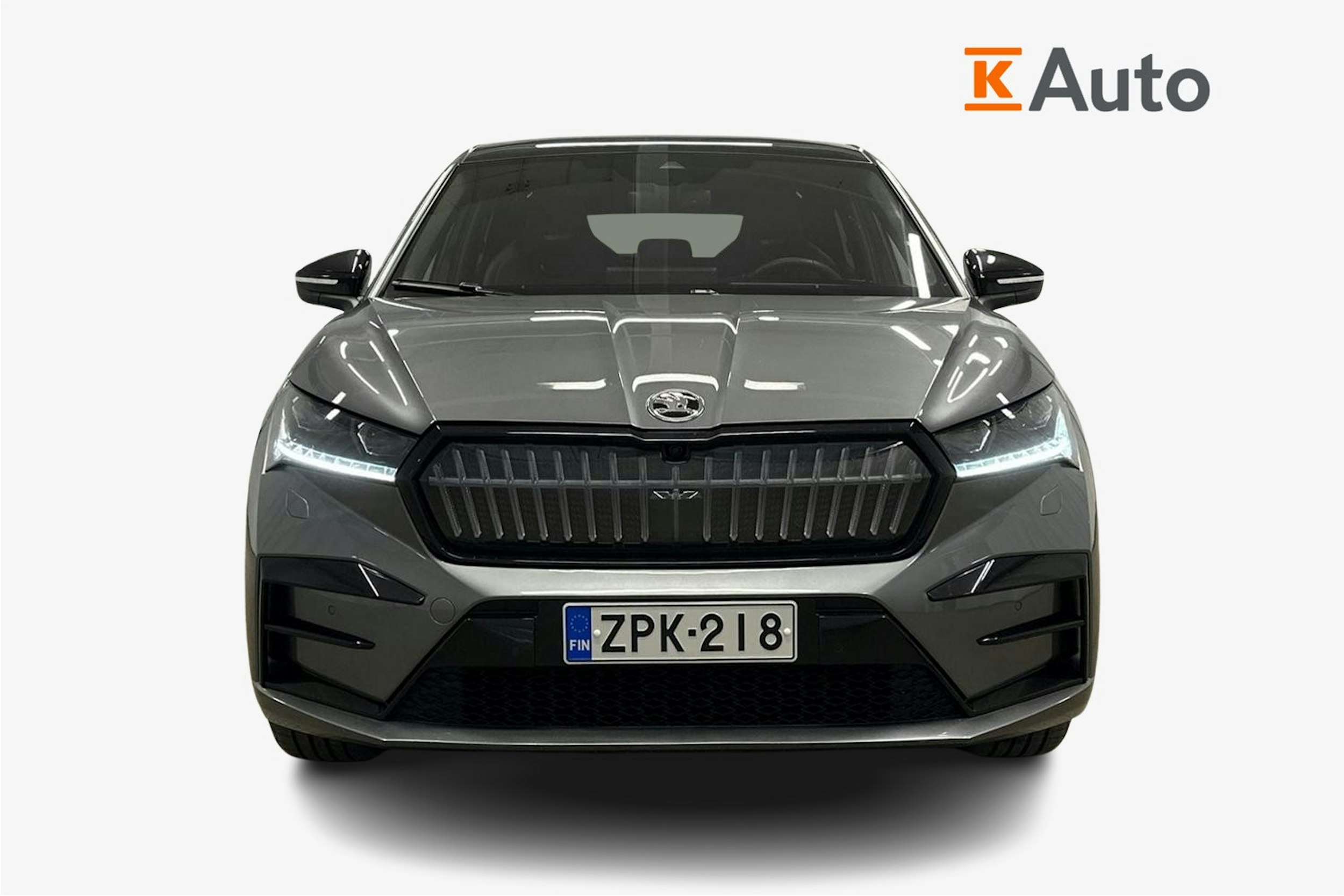 harmaa Skoda Enyaq 2023 kuva 4.