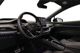 harmaa Skoda Enyaq 2023 kuva 6.