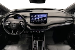 harmaa Skoda Enyaq 2023 kuva 7.
