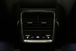 harmaa Skoda Enyaq 2023 kuva 11.