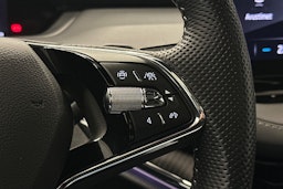harmaa Skoda Enyaq 2023 kuva 16.
