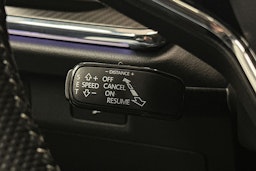 harmaa Skoda Enyaq 2023 kuva 17.