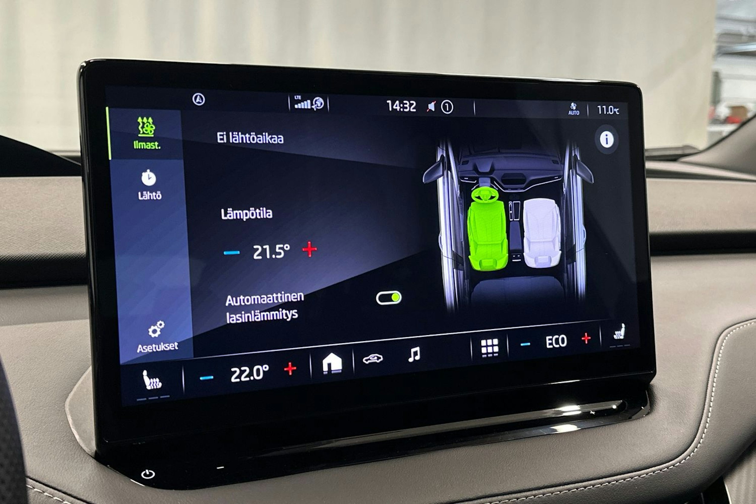 harmaa Skoda Enyaq 2023 kuva 25.