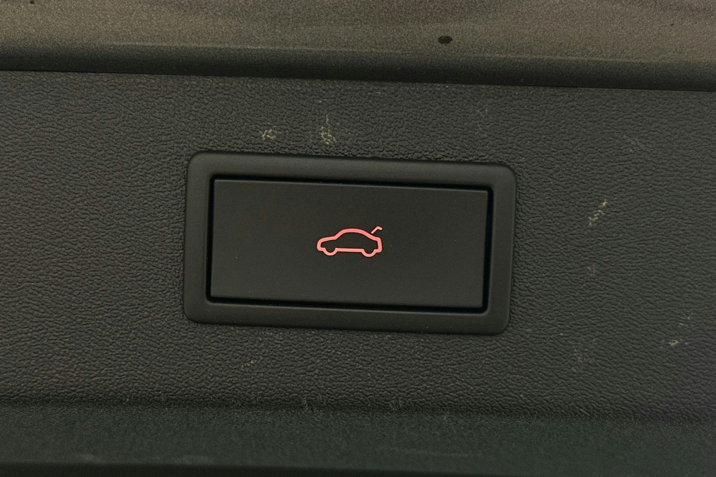 harmaa Skoda Enyaq 2023 kuva 32.