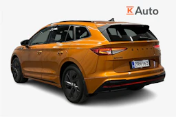 oranssi Skoda Enyaq 2023 kuva 3.