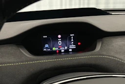 oranssi Skoda Enyaq 2023 kuva 17.