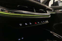 oranssi Skoda Enyaq 2023 kuva 27.