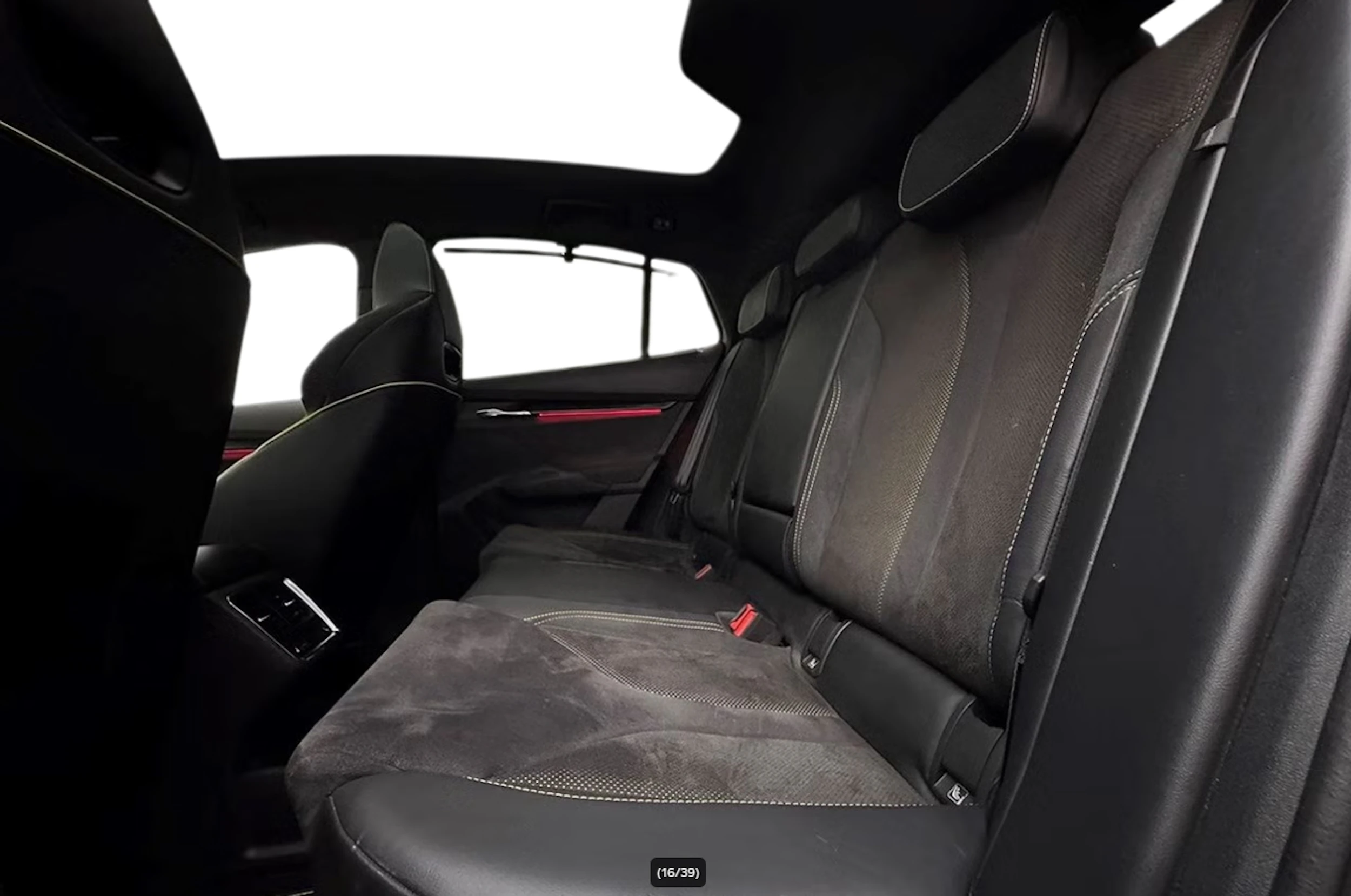 harmaa Skoda Enyaq 2024 kuva 6.