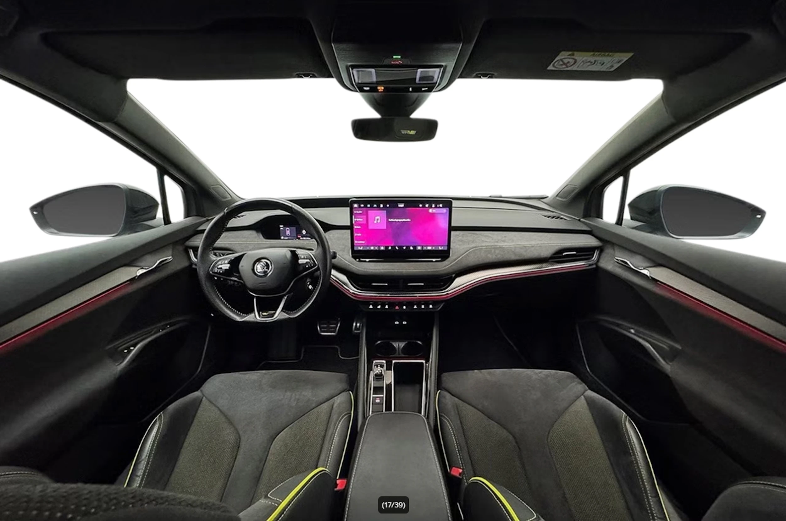 harmaa Skoda Enyaq 2024 kuva 7.
