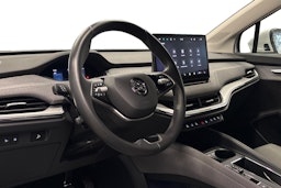 valkoinen Skoda Enyaq 2024 kuva 3.