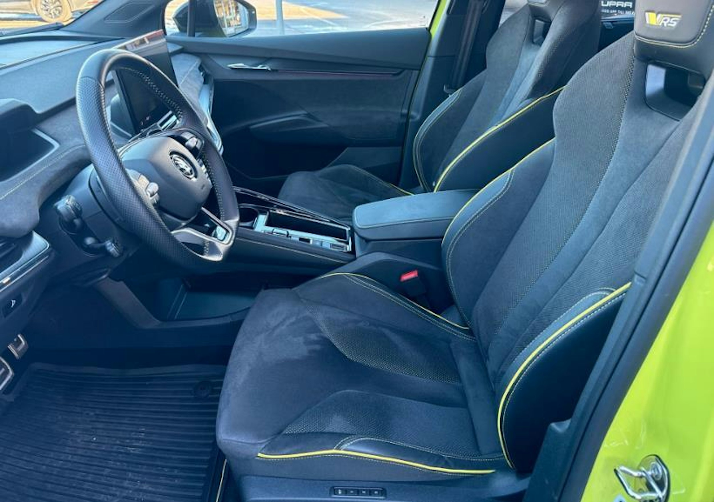 vihreä Skoda Enyaq 2024 kuva 3.