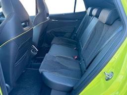 vihreä Skoda Enyaq 2024 kuva 5.