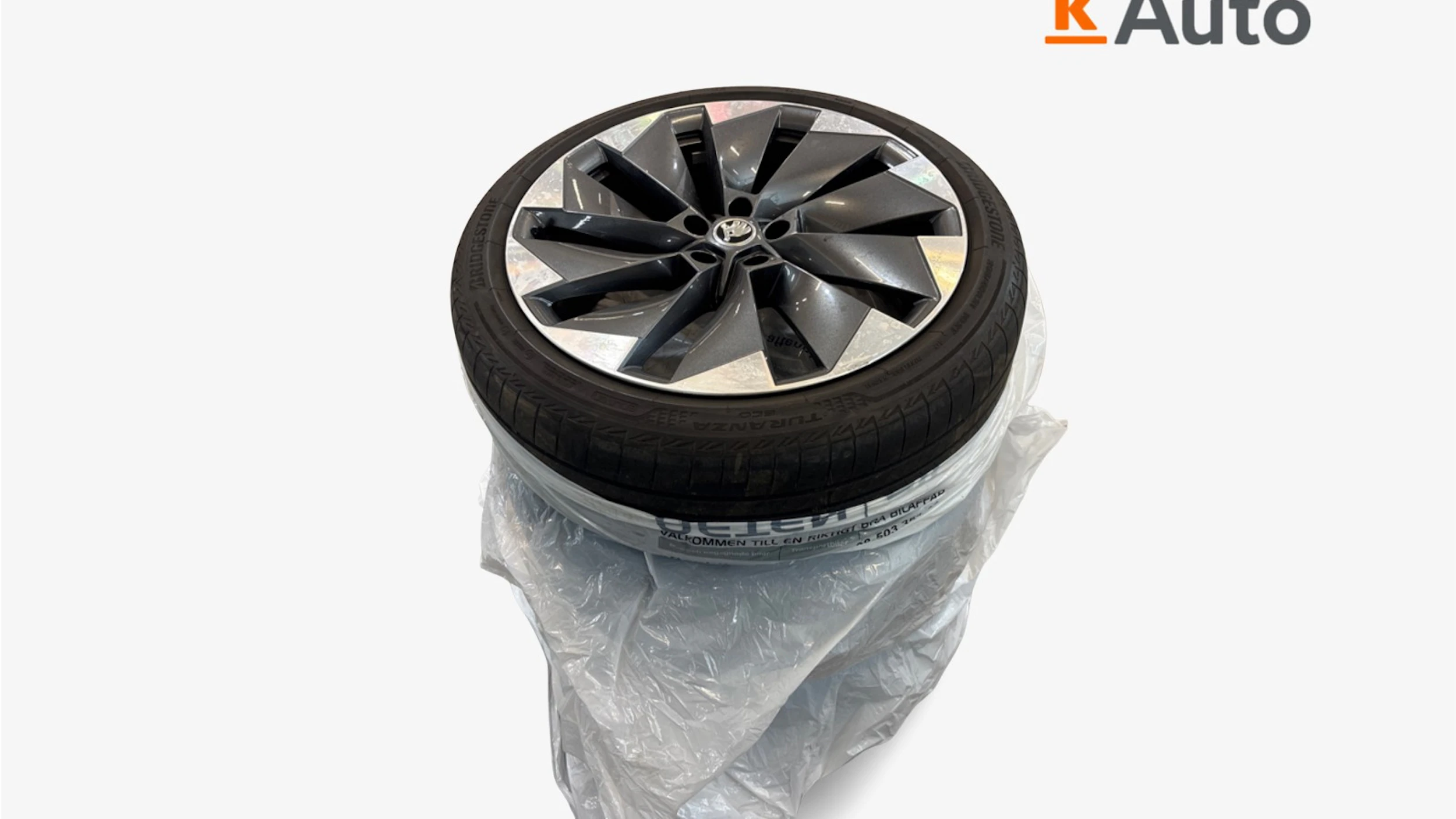 met. harmaa Skoda Enyaq 2024 kuva 7.