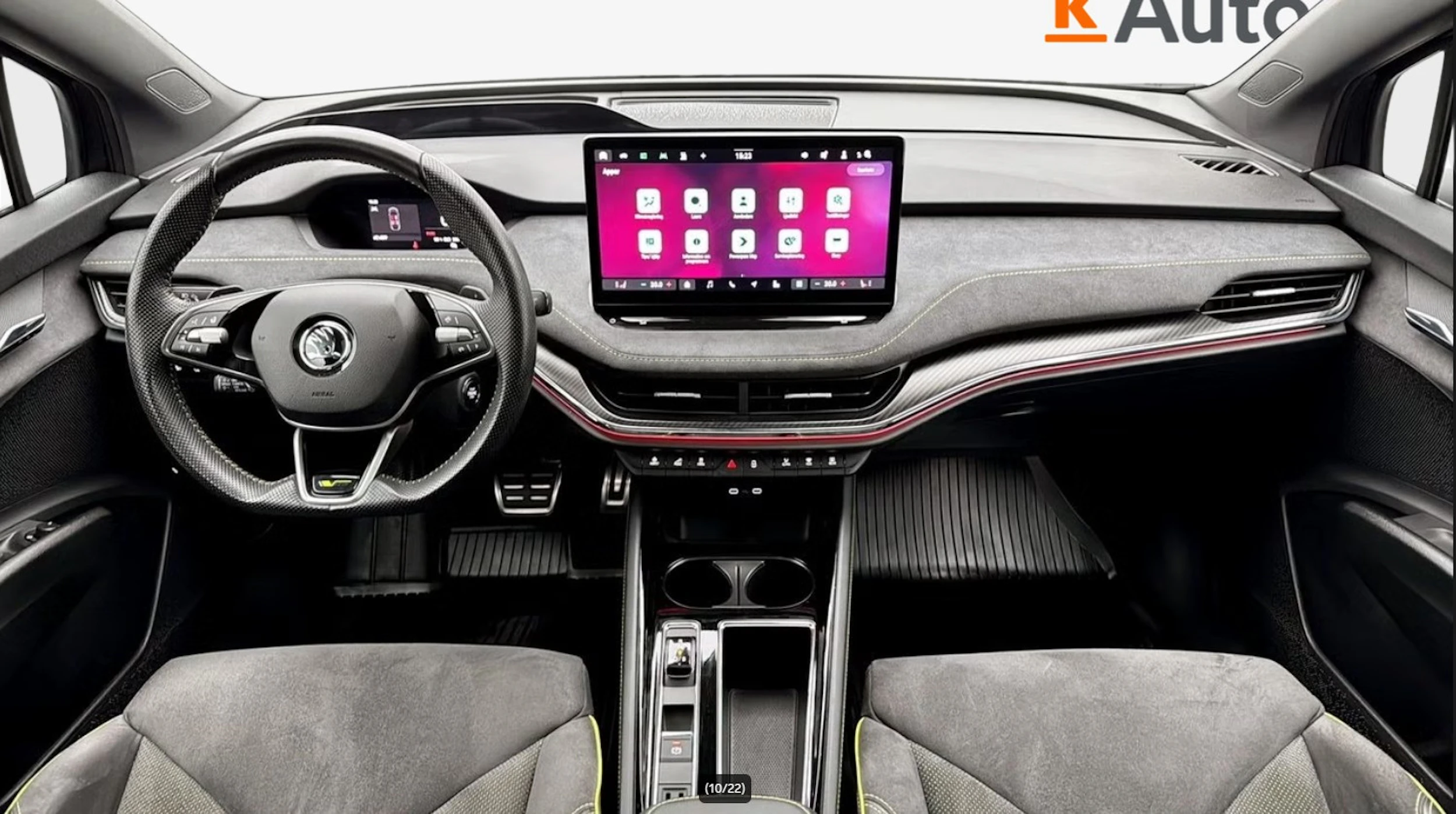 musta Skoda Enyaq 2024 kuva 5.
