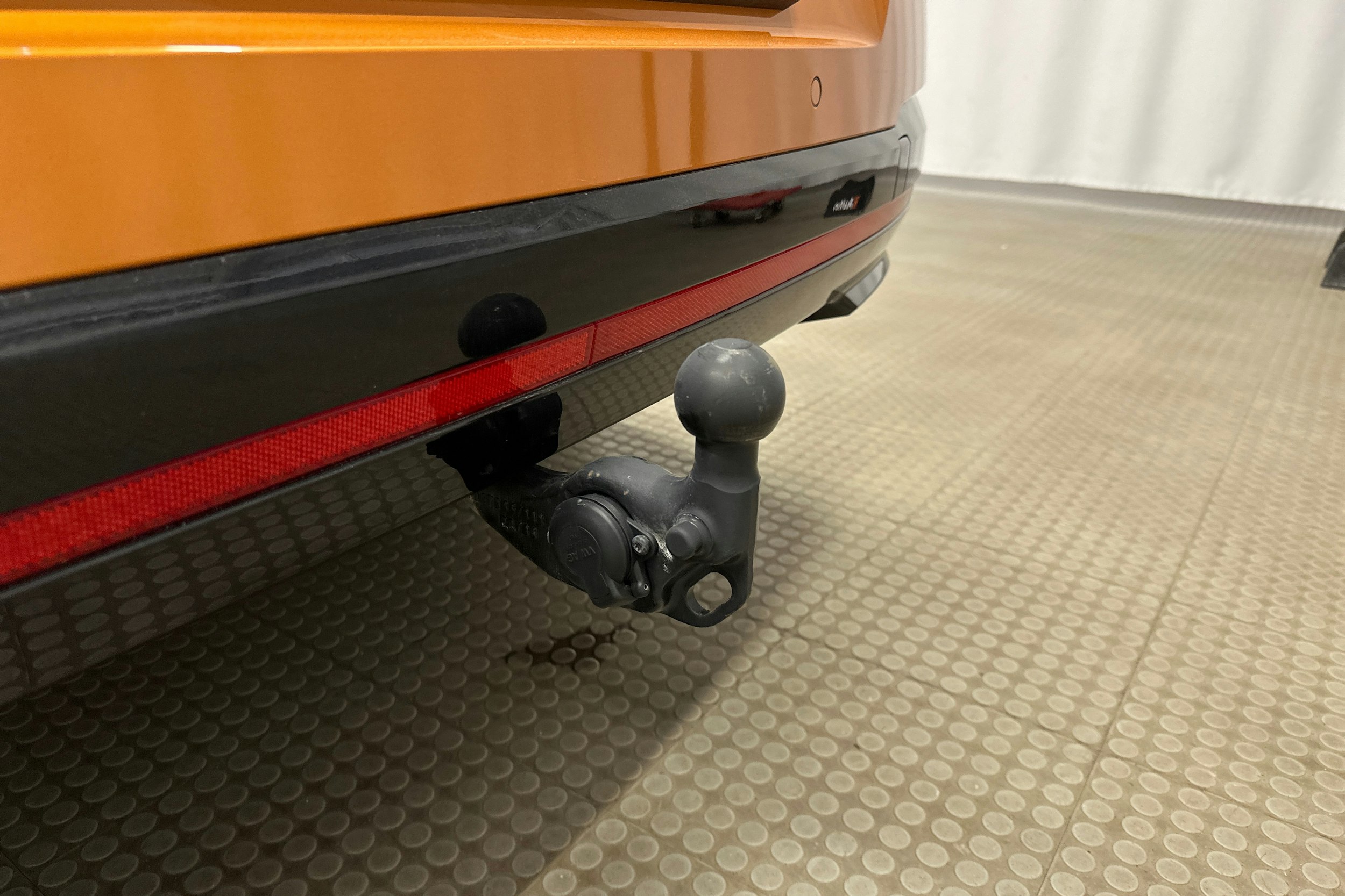 oranssi Skoda Enyaq 2024 kuva 42.
