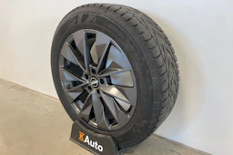 harmaa Skoda Enyaq 2024 kuva 10.