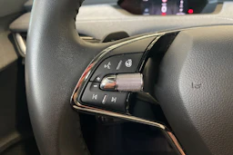 harmaa Skoda Enyaq 2024 kuva 14.