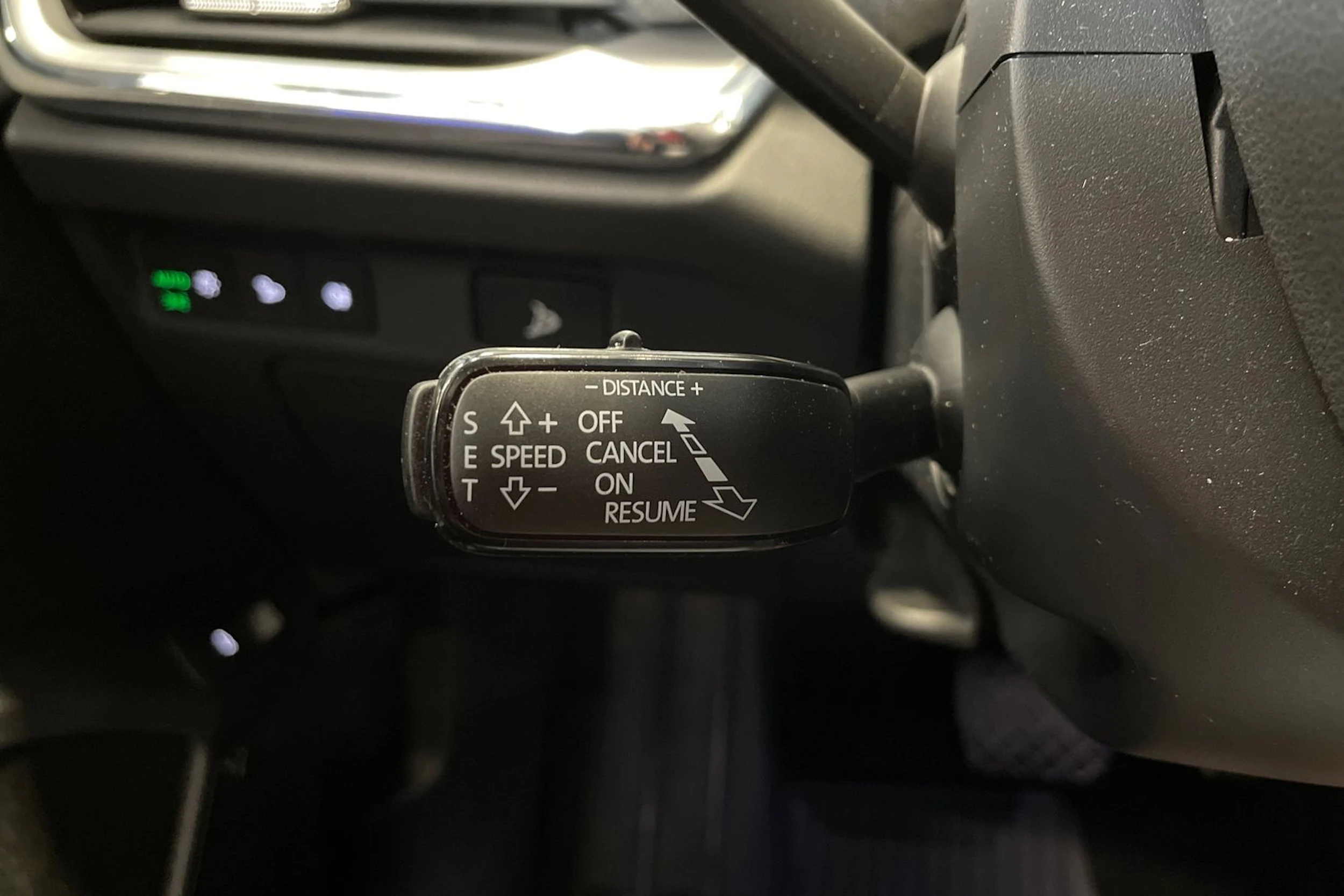 harmaa Skoda Enyaq 2024 kuva 15.