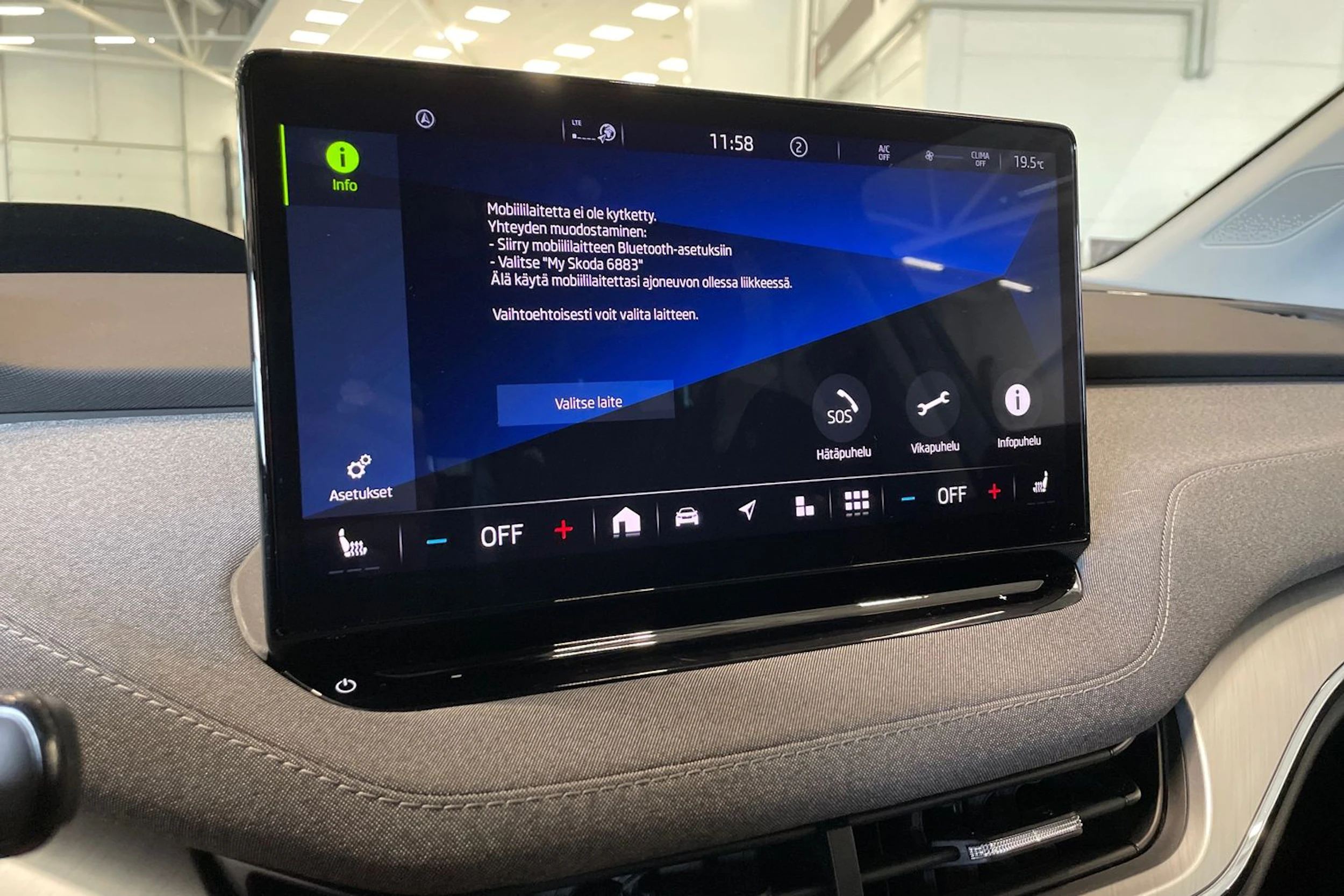 harmaa Skoda Enyaq 2024 kuva 22.