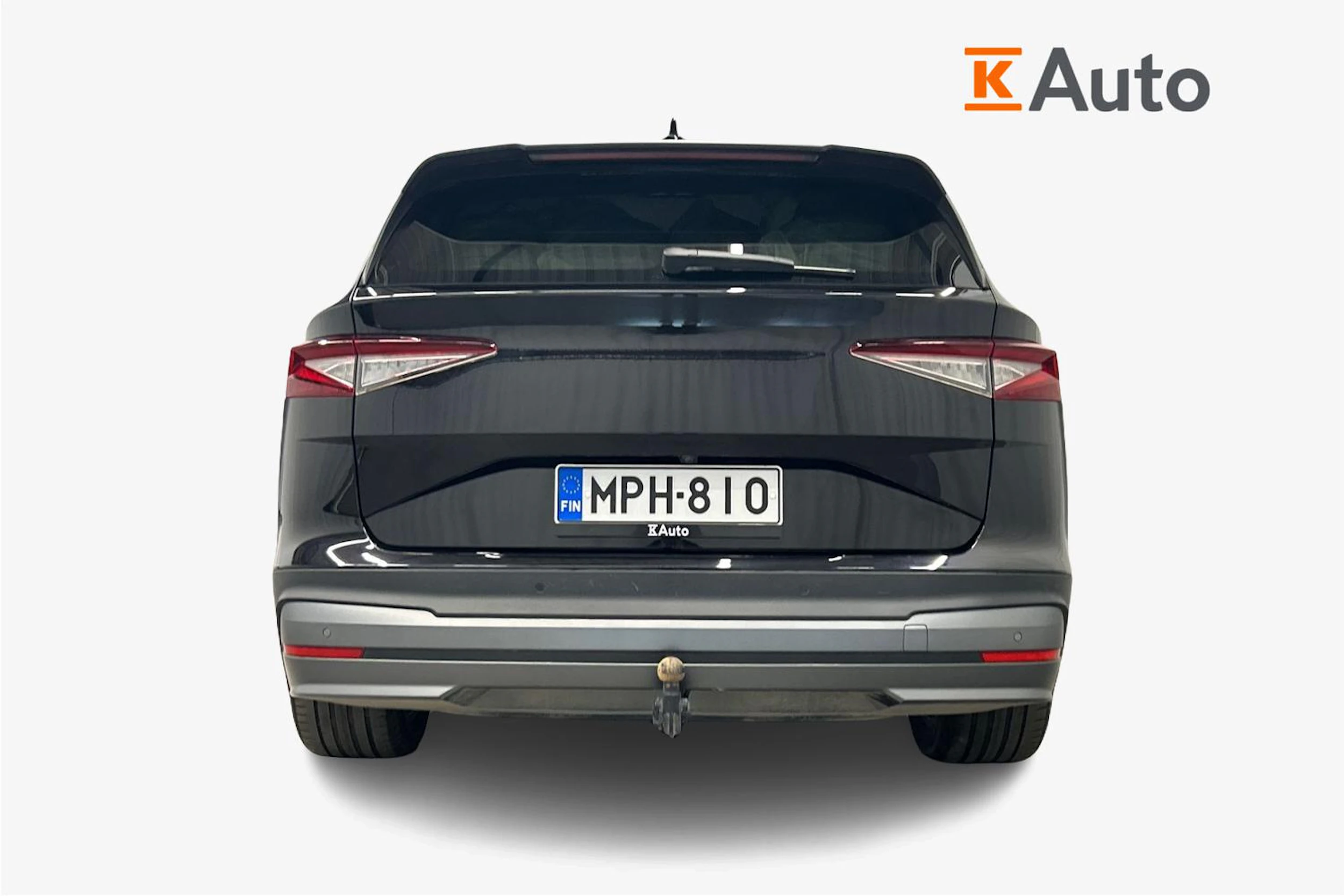 musta Skoda Enyaq 2023 kuva 4.