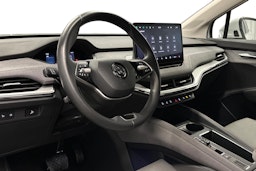 valkoinen Skoda Enyaq 2024 kuva 7.