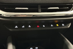 valkoinen Skoda Enyaq 2024 kuva 18.